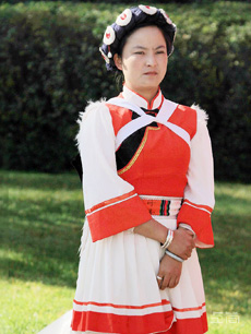 纳西族服饰定制